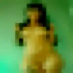 Rania, 23 ans, connectée à Argelès-sur-Mer pour une rencontre coquine