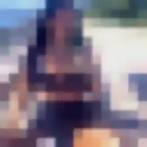 Découvre Malika, 26 ans à Aussillon en privé