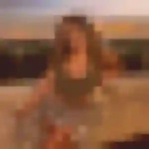 Photo privée de Louisa, 28 ans à Saint-Hilaire-de-Brethmas - rencontre sans lendemain